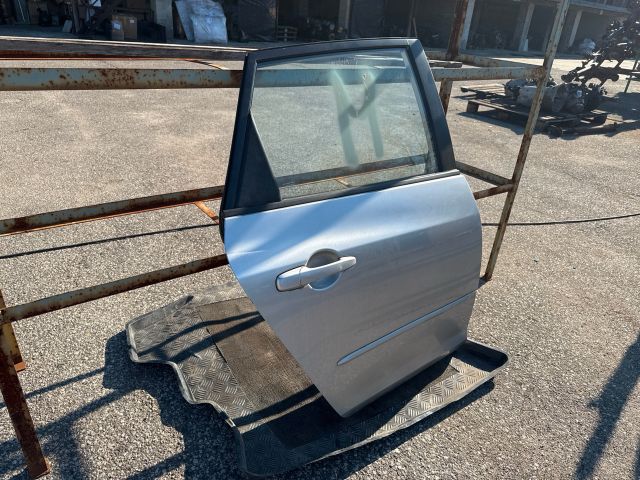 bontott MAZDA 3 Jobb hátsó Ajtó (Részeivel)