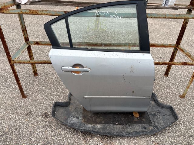 bontott MAZDA 3 Jobb hátsó Ajtó (Részeivel)