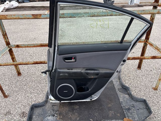 bontott MAZDA 3 Jobb hátsó Ajtó (Részeivel)