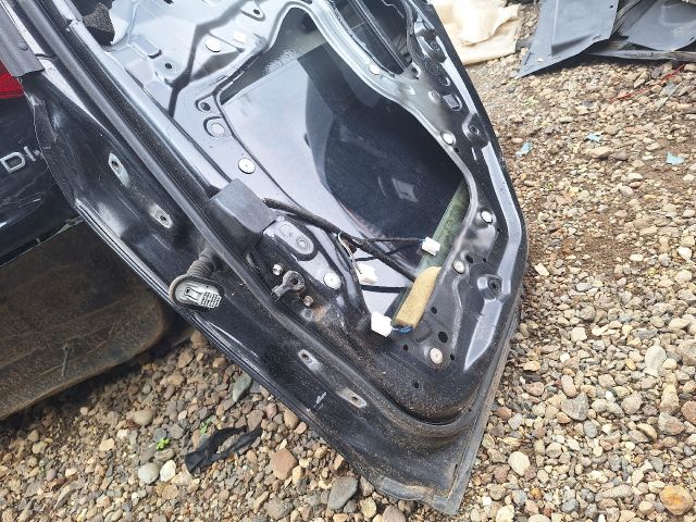 bontott MAZDA 3 Jobb hátsó Ajtó (Üres lemez)