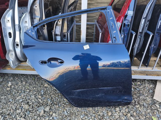 bontott MAZDA 3 Jobb hátsó Ajtó (Üres lemez)