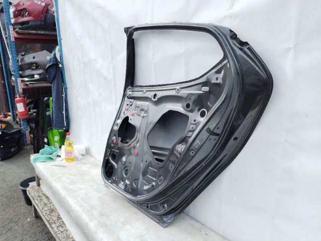 bontott MAZDA 3 Jobb hátsó Ajtó (Üres lemez)