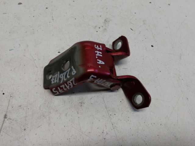 bontott MAZDA 3 Jobb hátsó Alsó Zsanér