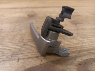 bontott MAZDA 3 Jobb hátsó Belső Kilincs