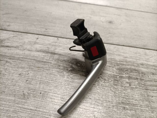 bontott MAZDA 3 Jobb hátsó Belső Kilincs