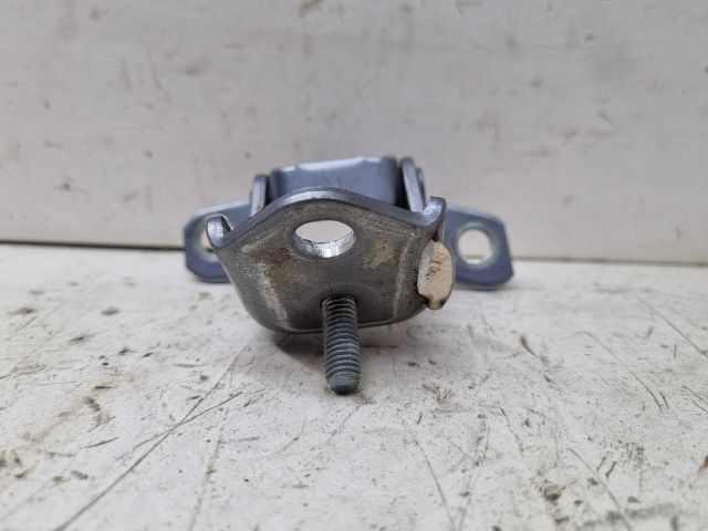 bontott MAZDA 3 Jobb hátsó Felső Zsanér