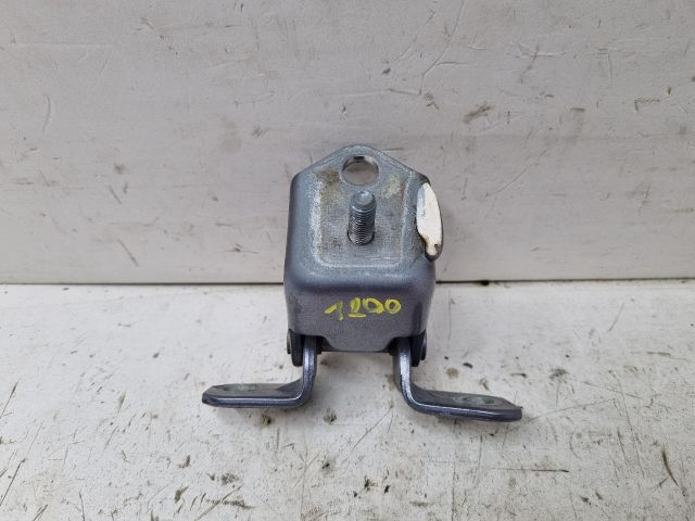 bontott MAZDA 3 Jobb hátsó Felső Zsanér