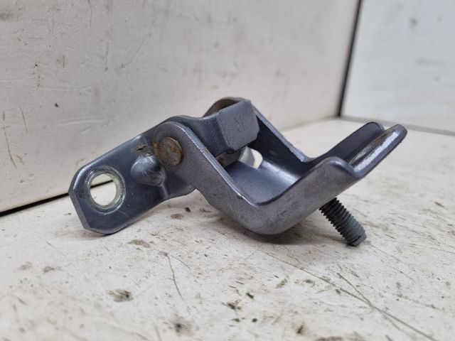 bontott MAZDA 3 Jobb hátsó Felső Zsanér