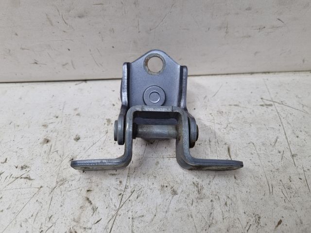 bontott MAZDA 3 Jobb hátsó Felső Zsanér