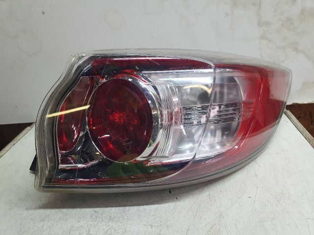 bontott MAZDA 3 Jobb Hátsó Lámpa