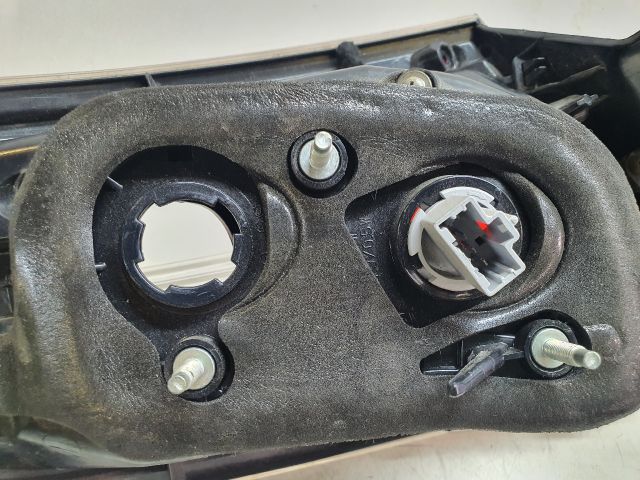 bontott MAZDA 3 Jobb Hátsó Lámpa