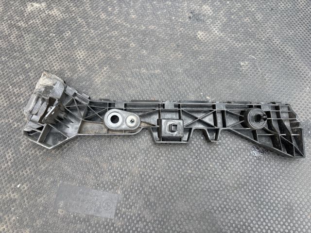 bontott MAZDA 3 Jobb hátsó Oldal Lökhárító Tartó (Műanyag)