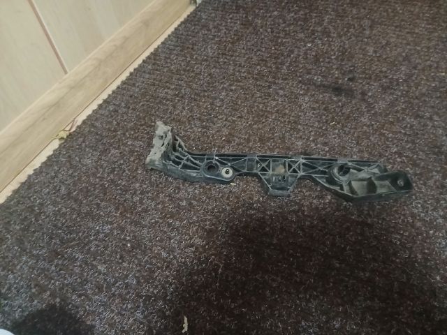 bontott MAZDA 3 Jobb hátsó Oldal Lökhárító Tartó (Műanyag)