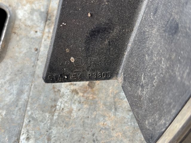 bontott MAZDA 3 Jobb Külső Hátsó Lámpa