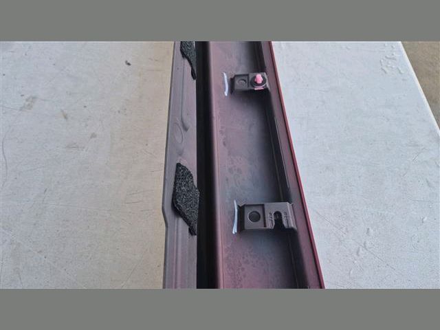 bontott MAZDA 3 Jobb Küszöb