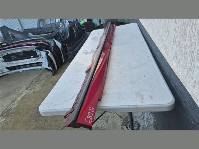 bontott MAZDA 3 Jobb Küszöb