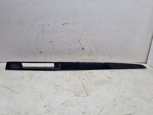 bontott MAZDA 3 Jobb Műszerfal Díszléc