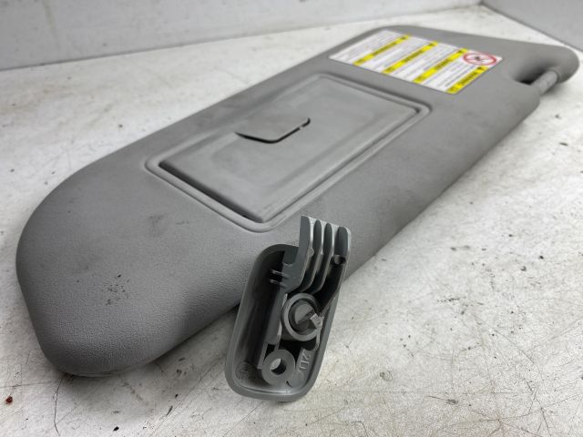 bontott MAZDA 3 Jobb Napellenző