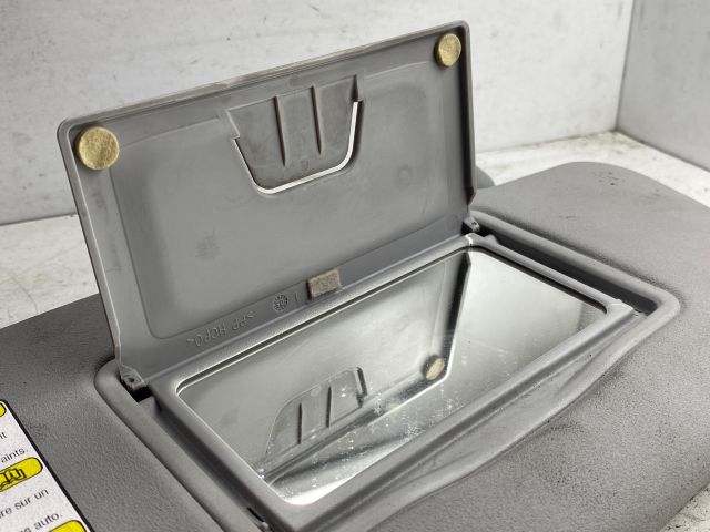 bontott MAZDA 3 Jobb Napellenző