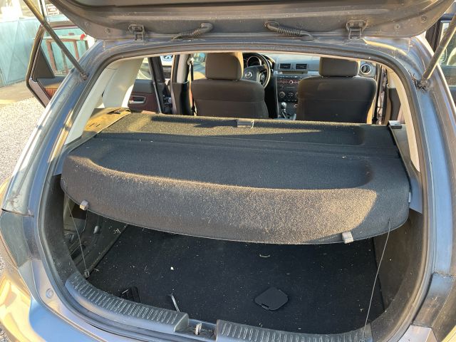 bontott MAZDA 3 Kalaptartó