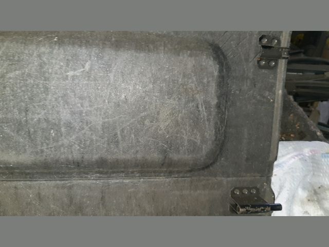 bontott MAZDA 3 Kalaptartó