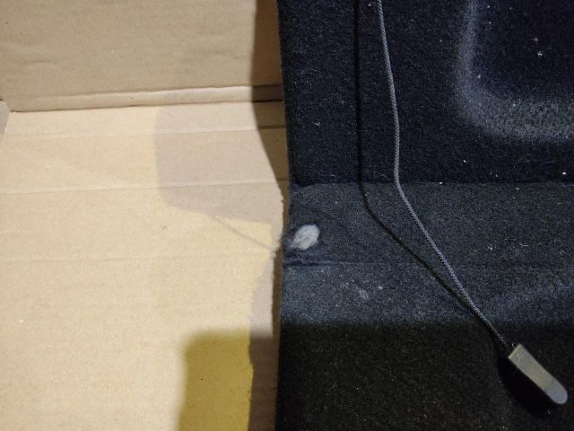 bontott MAZDA 3 Kalaptartó