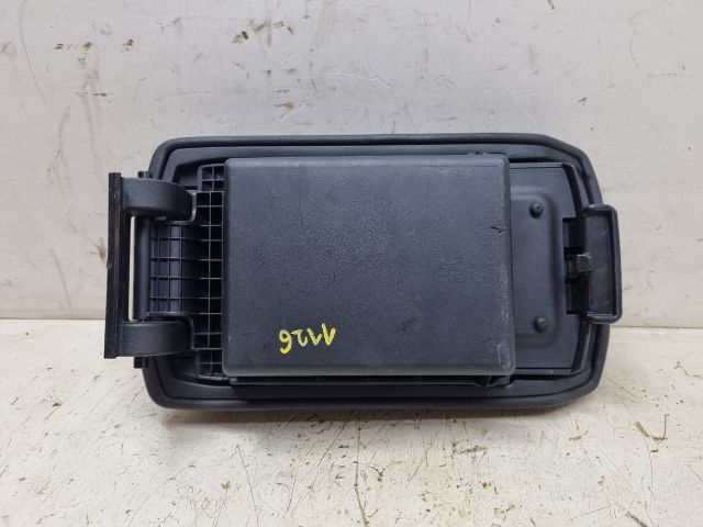 bontott MAZDA 3 Könyöklő