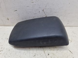 bontott MAZDA 3 Könyöklő