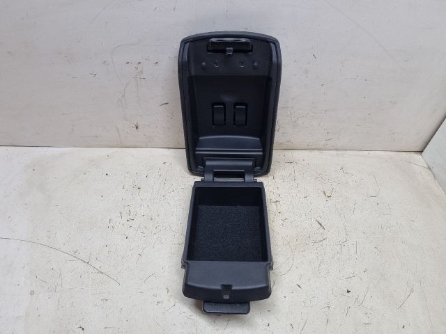 bontott MAZDA 3 Könyöklő