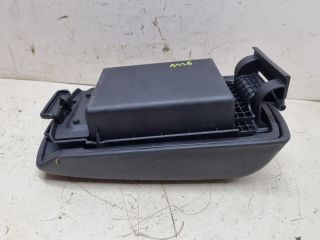 bontott MAZDA 3 Könyöklő