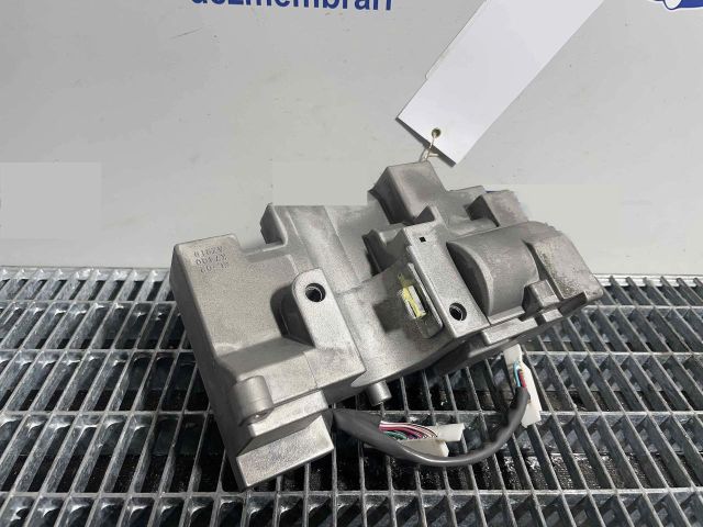 bontott MAZDA 3 Kormányzár (Elektromos)