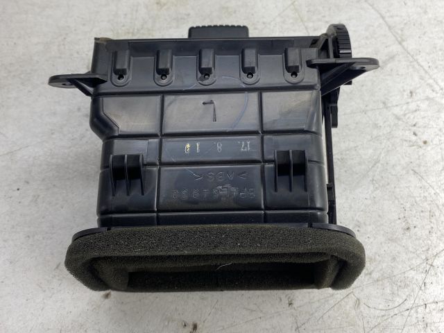 bontott MAZDA 3 Középső Bal Szellőző