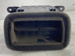 bontott MAZDA 3 Középső Jobb Szellőző