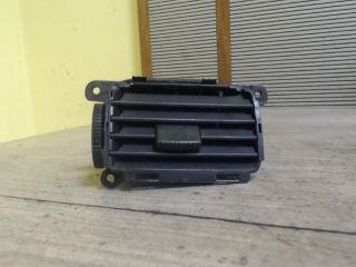 bontott MAZDA 3 Középső Jobb Szellőző