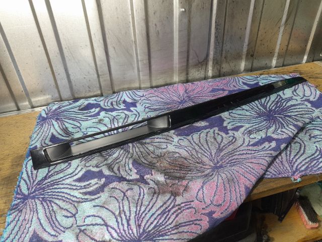 bontott MAZDA 3 Középső Műszerfal Díszléc