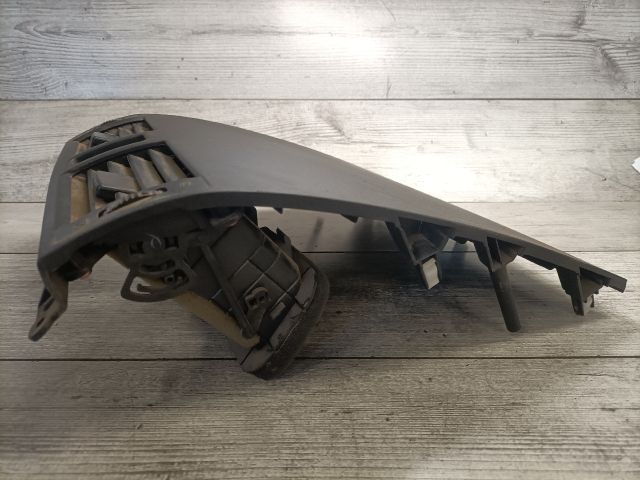 bontott MAZDA 3 Középső Szellőző