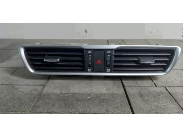 bontott MAZDA 3 Középső Szellőző