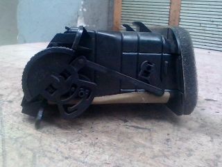 bontott MAZDA 3 Középső Szellőző