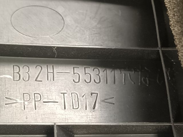 bontott MAZDA 3 Középső Szellőző