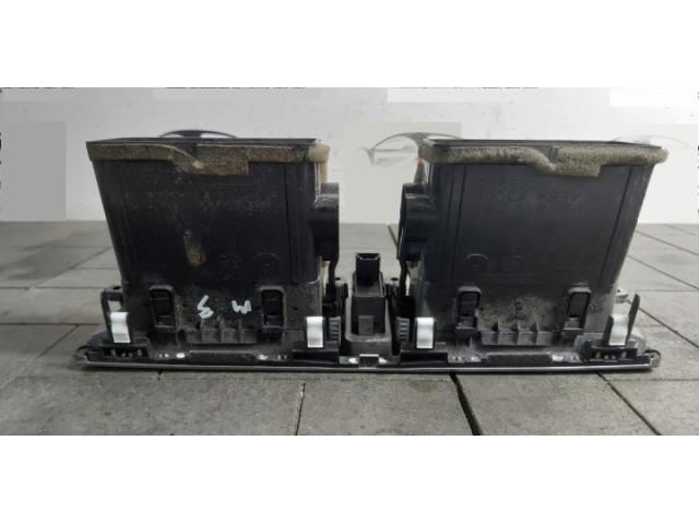 bontott MAZDA 3 Középső Szellőző