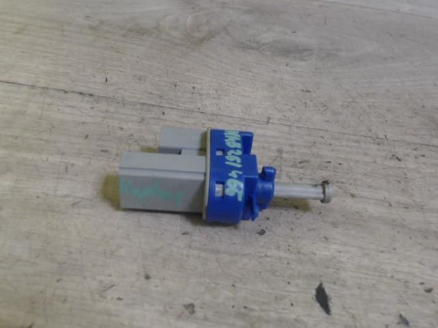 bontott MAZDA 3 Kuplung Pedál Kapcsoló