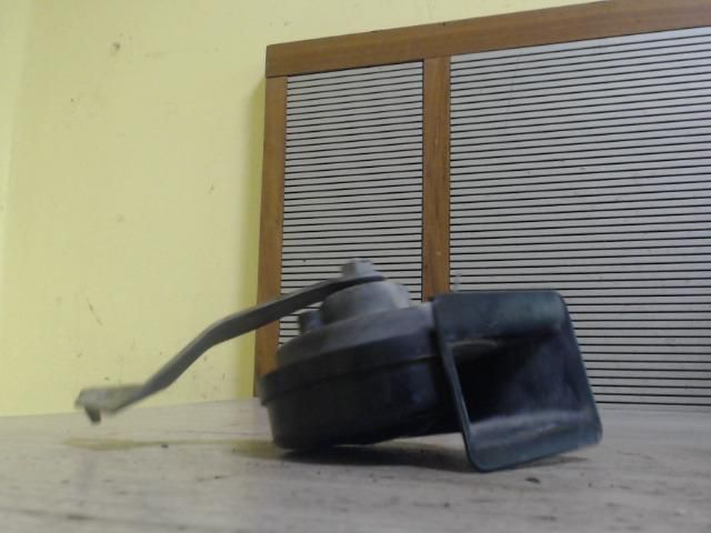 bontott MAZDA 3 Kürt