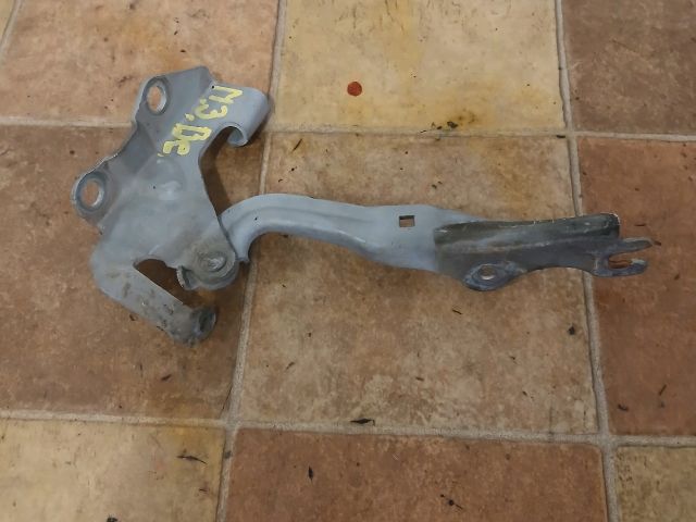 bontott MAZDA 3 Motorháztető Bal Zsanér