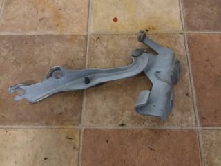 bontott MAZDA 3 Motorháztető Jobb Zsanér