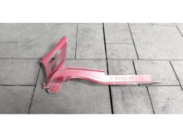 bontott MAZDA 3 Motorháztető Jobb Zsanér