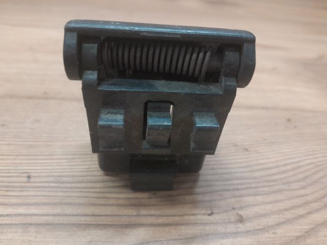 bontott MAZDA 3 Motorháztető Nyitó Kar / Gomb