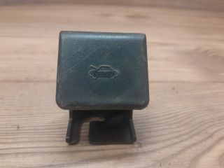 bontott MAZDA 3 Motorháztető Nyitó Kar / Gomb