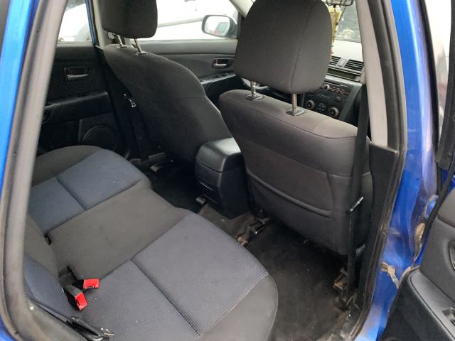 bontott MAZDA 3 Motorháztető Zsanér Pár