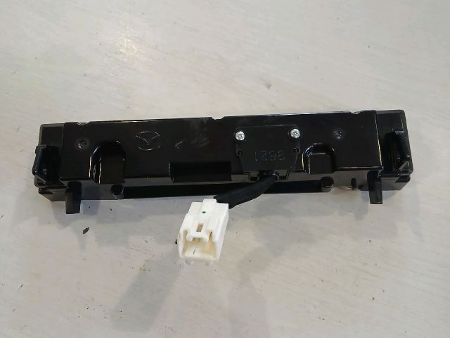 bontott MAZDA 3 Multifunkciós Kijelző