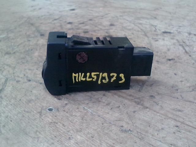 bontott MAZDA 3 Műszerfal Fényerő Szabályzó